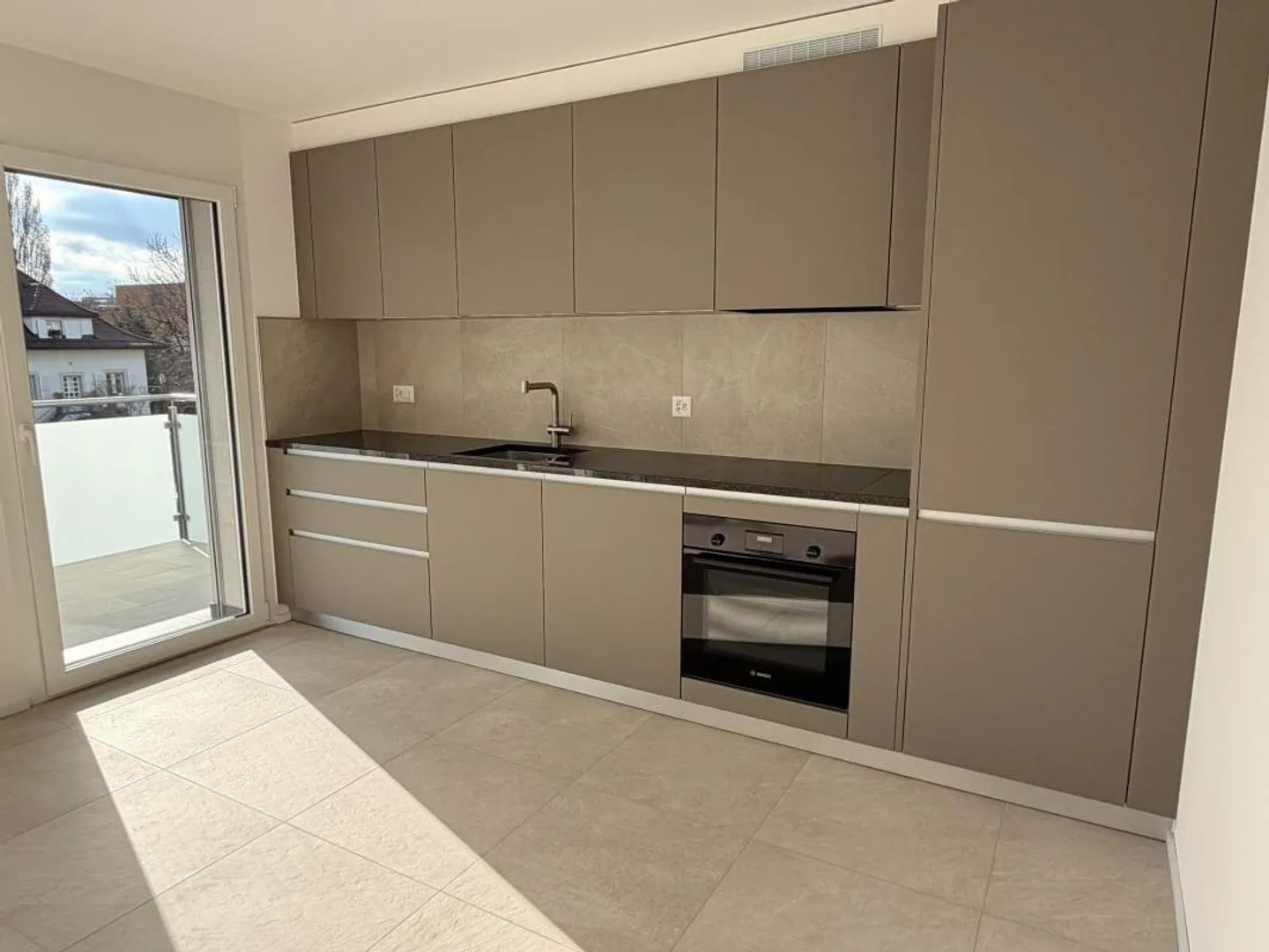 In gable, spacious, bright and practical - Photo 5 of 15