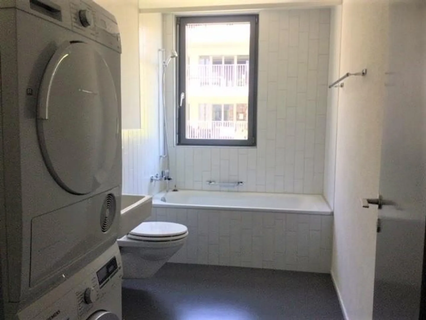 Urban Living in Glattpark? - Photo 3 of 7