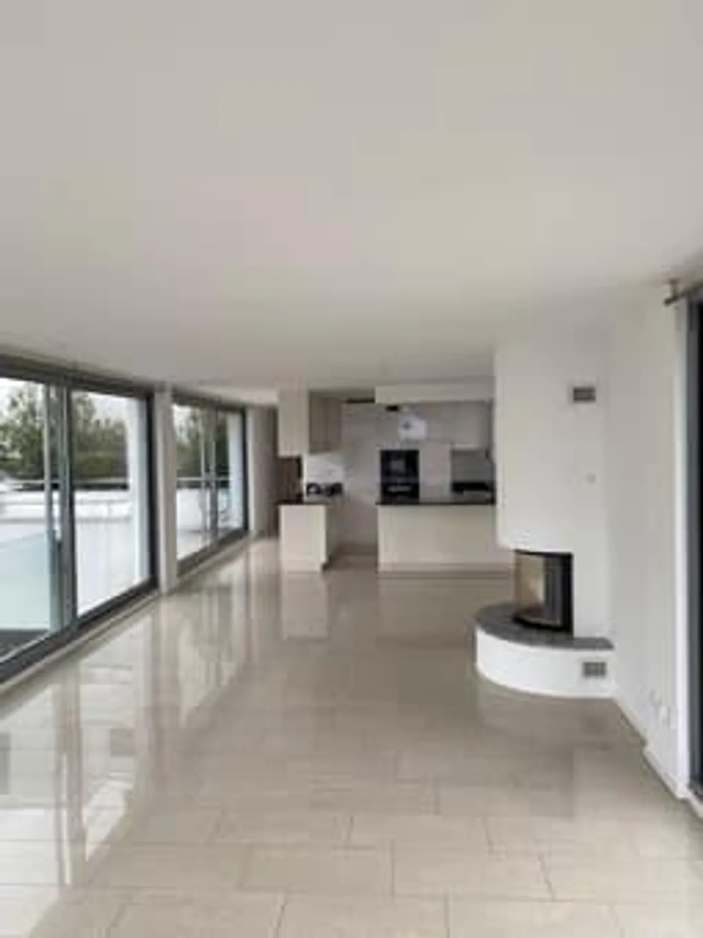 Geräumige 4.5 Zimmer mit Terrasse und Seeblick - Foto 4 von 7