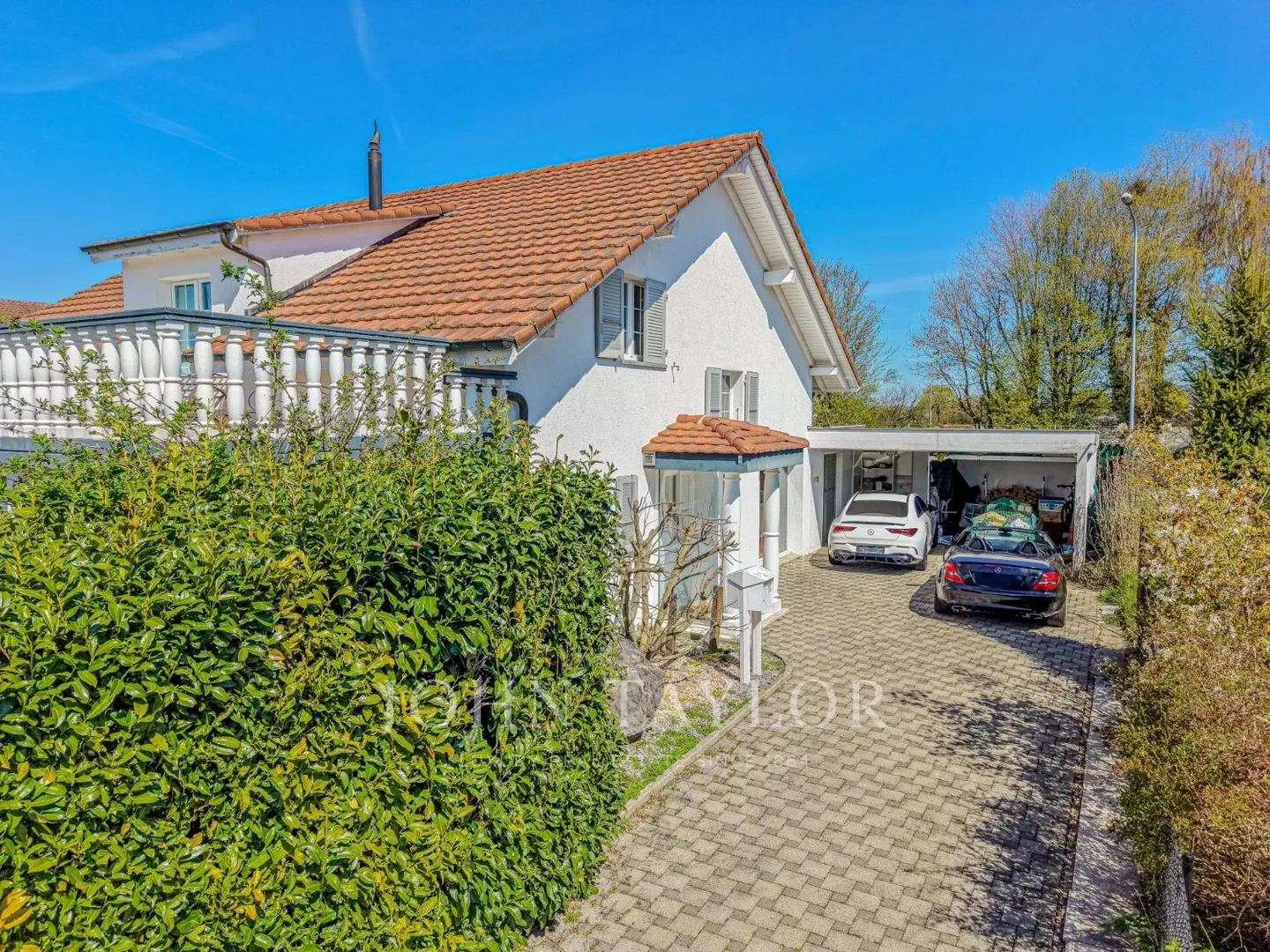 Elegant Family House with Pool - Photo 1 of 13