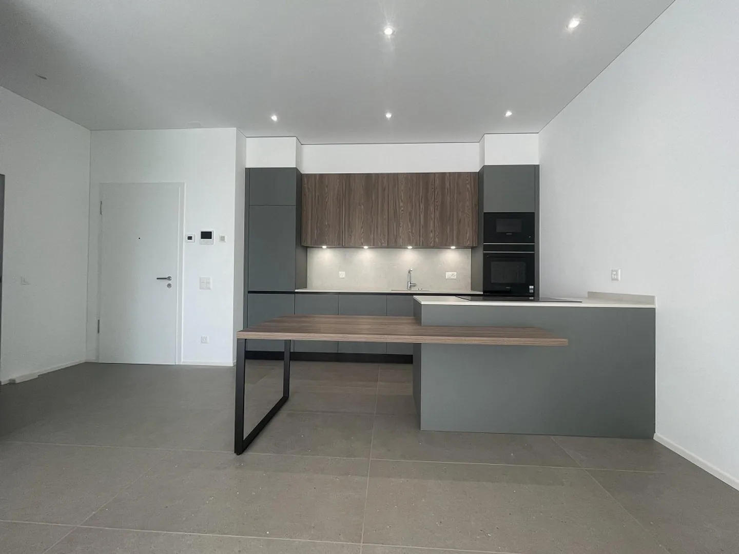 NEUE 2.5 WOHNUNG IN ERSTER MIETE - Foto 3 von 10