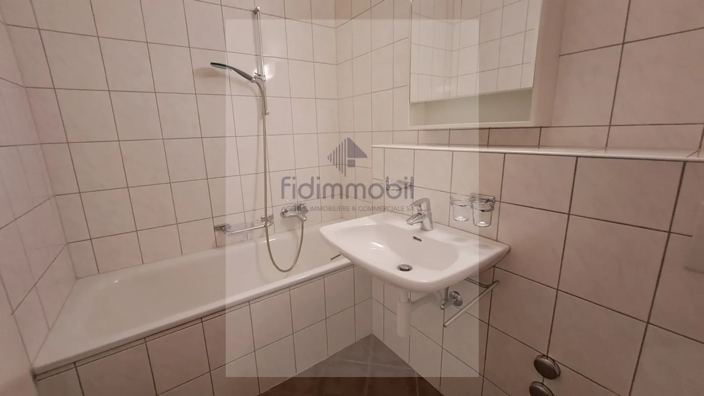 Apartment for rent - Photo 7 of 8