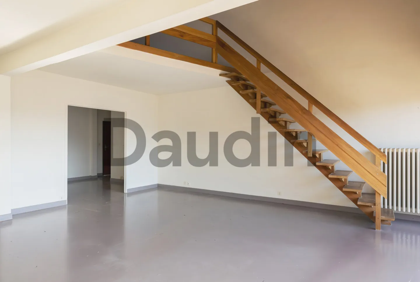 Ferney-Voltaire (France): 4-room duplex to renovate - Photo 4 of 10