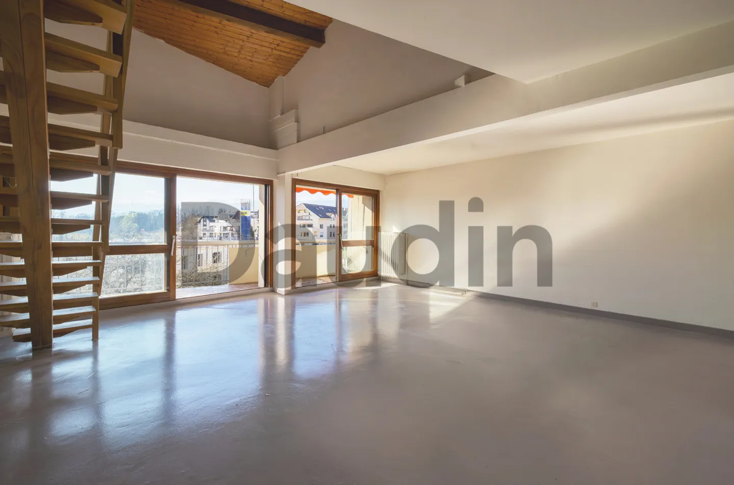 Ferney-Voltaire (France): 4-room duplex to renovate - Photo 6 of 10