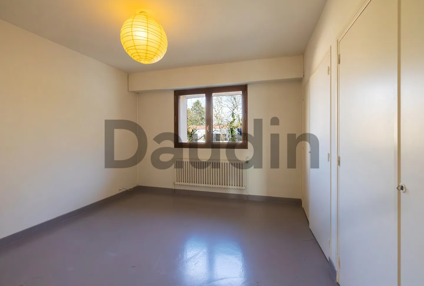 Ferney-Voltaire (France): 4-room duplex to renovate - Photo 8 of 10