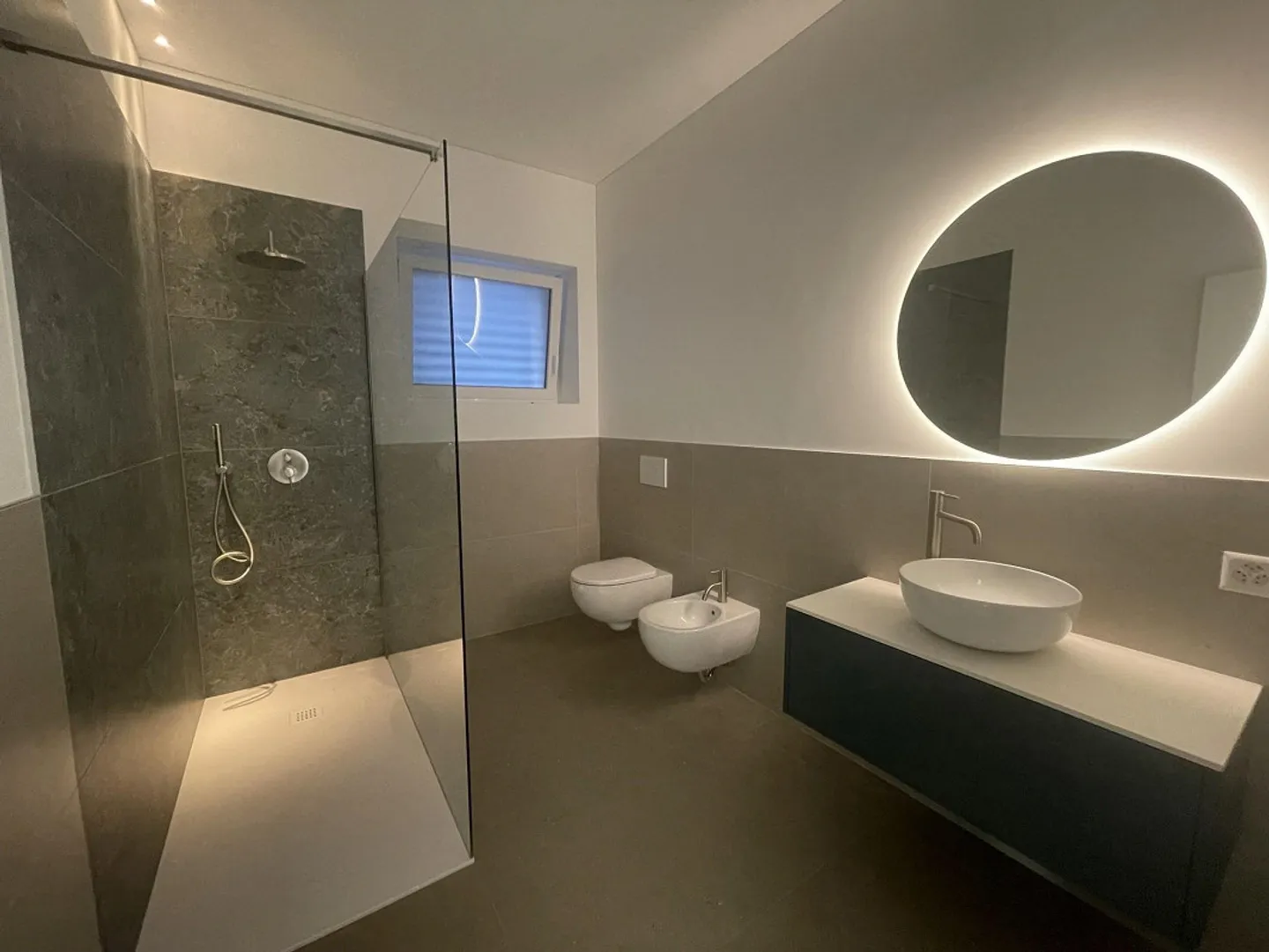 NEUE 2.5 WOHNUNG IN ERSTER MIETE - Foto 9 von 10