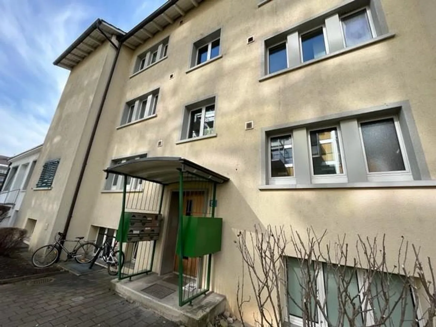 Aufregendes Stadtleben beim Letzigrund -  befristet bis 30.06.2026! - Photo 1 of 4