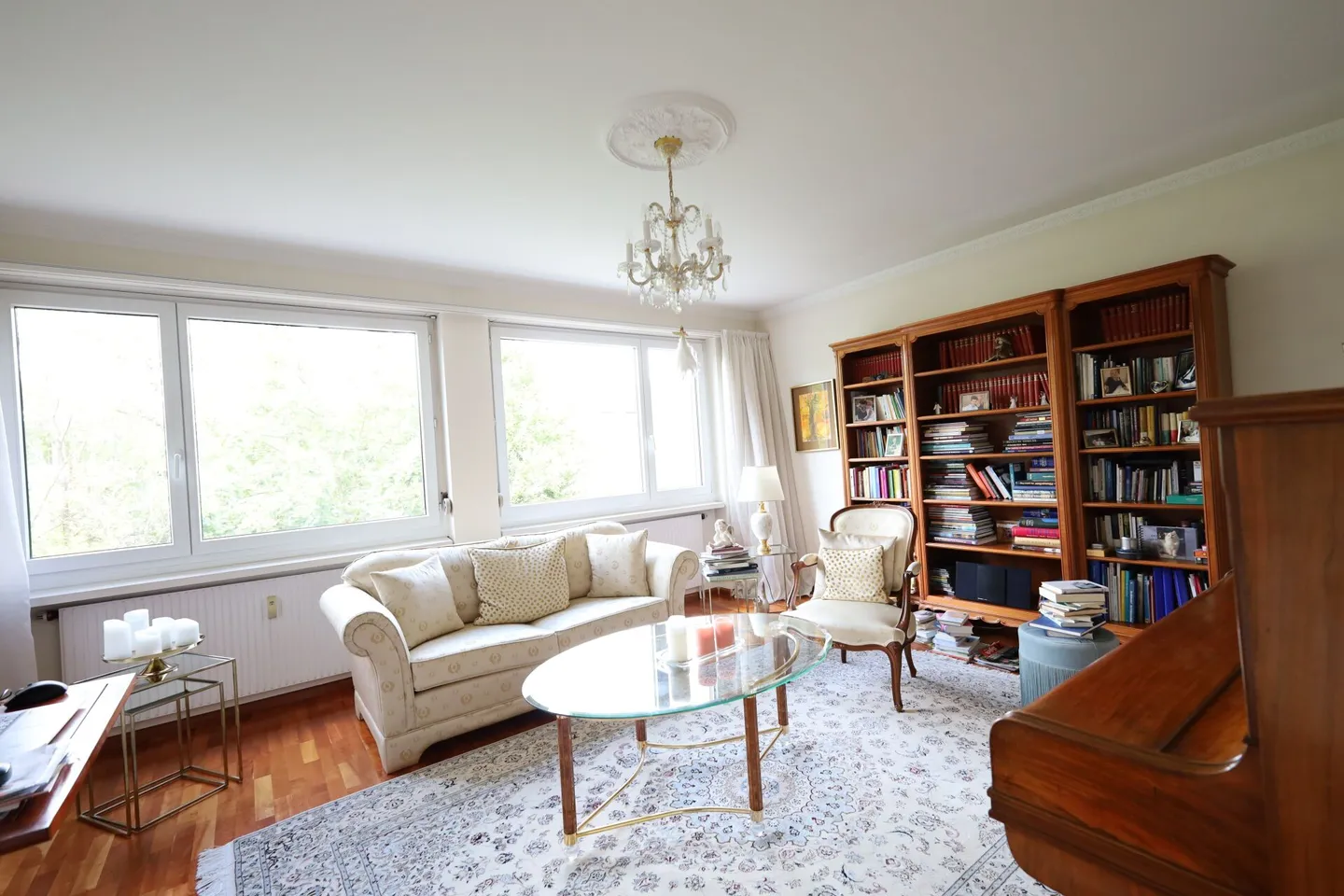 Bellissimo appartamento di 3.5 stanze con balcone, posto auto e cantina - Foto 5 di 7