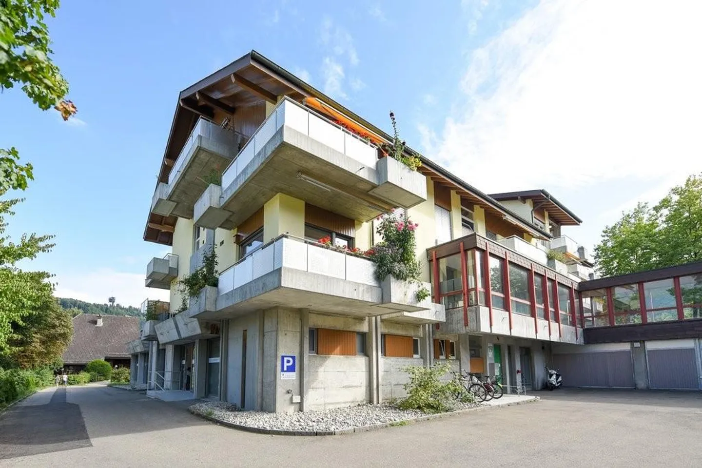 Family-friendly and modern in the center of Schliern - Photo 10 of 10