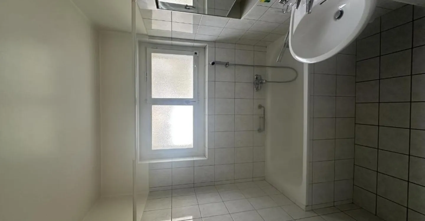 01273 - 3-room apartment - Tourelles 8 - La Chaux-de-Fonds - Photo 5 of 6