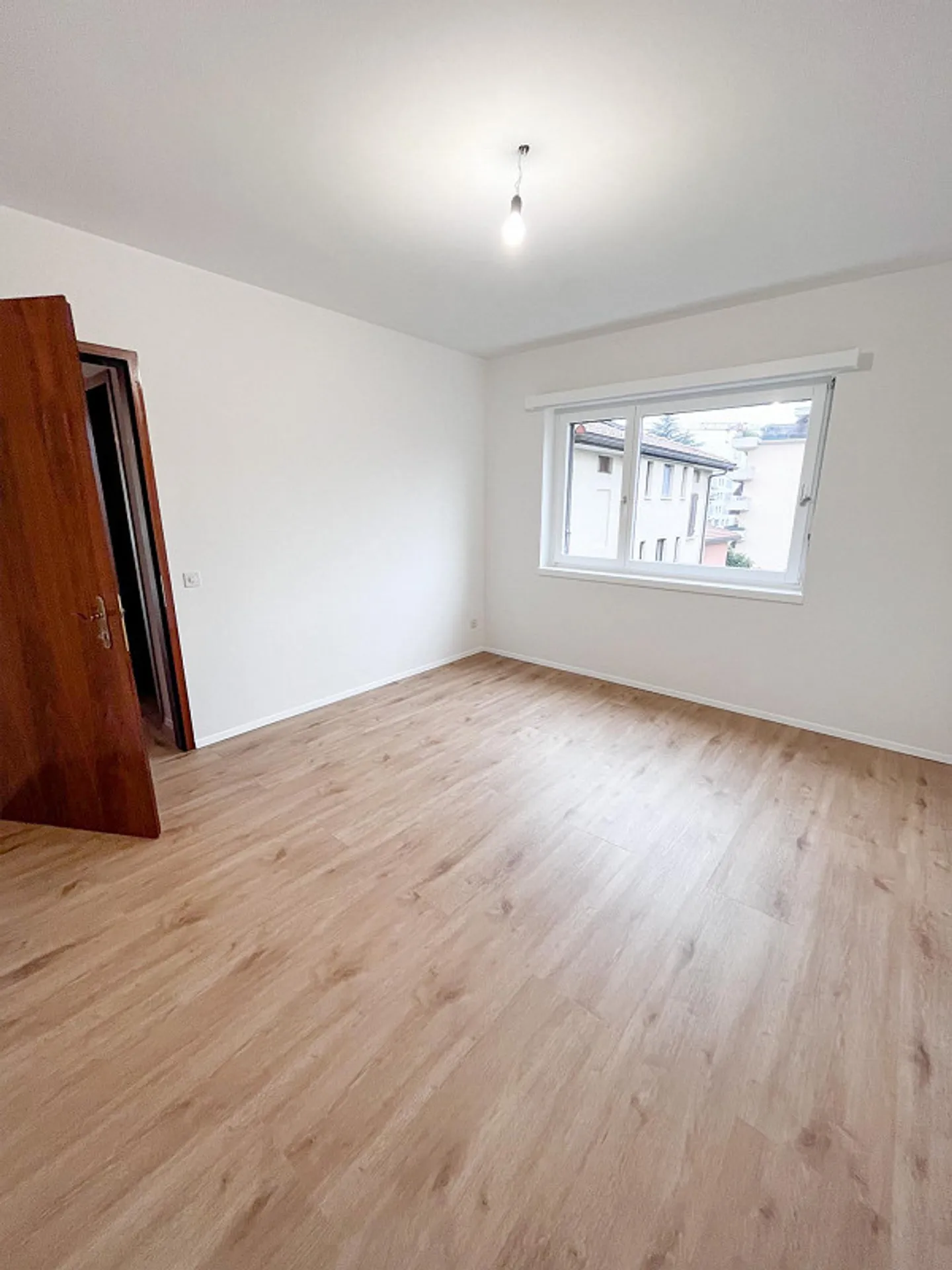 Appartamento ristrutturato a Lugano - Foto 2 di 4