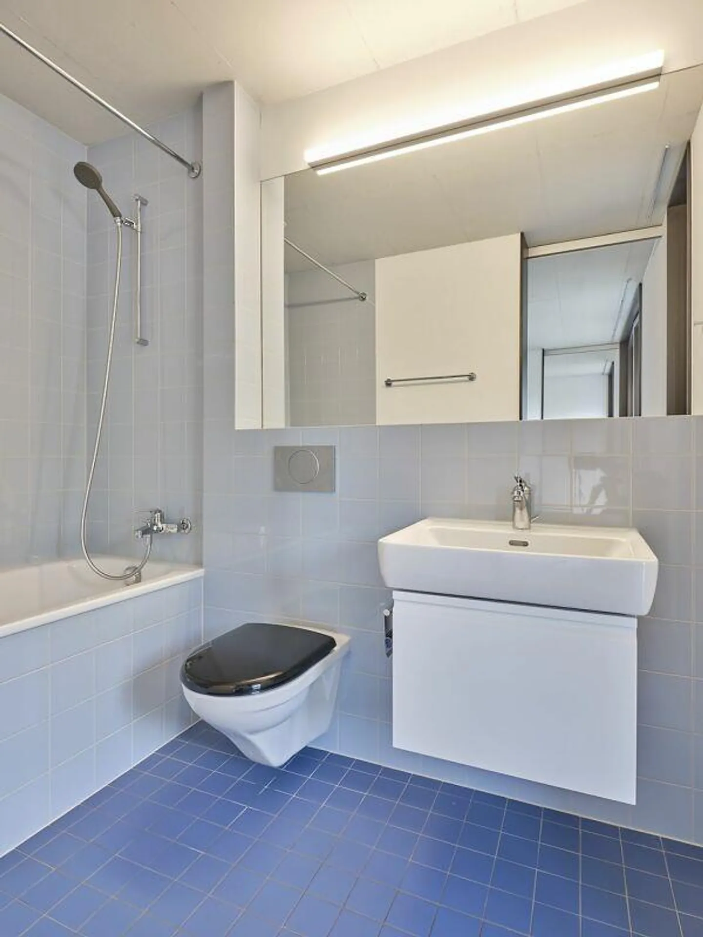Modernes Apartment mit Balkon - Foto 7 von 8