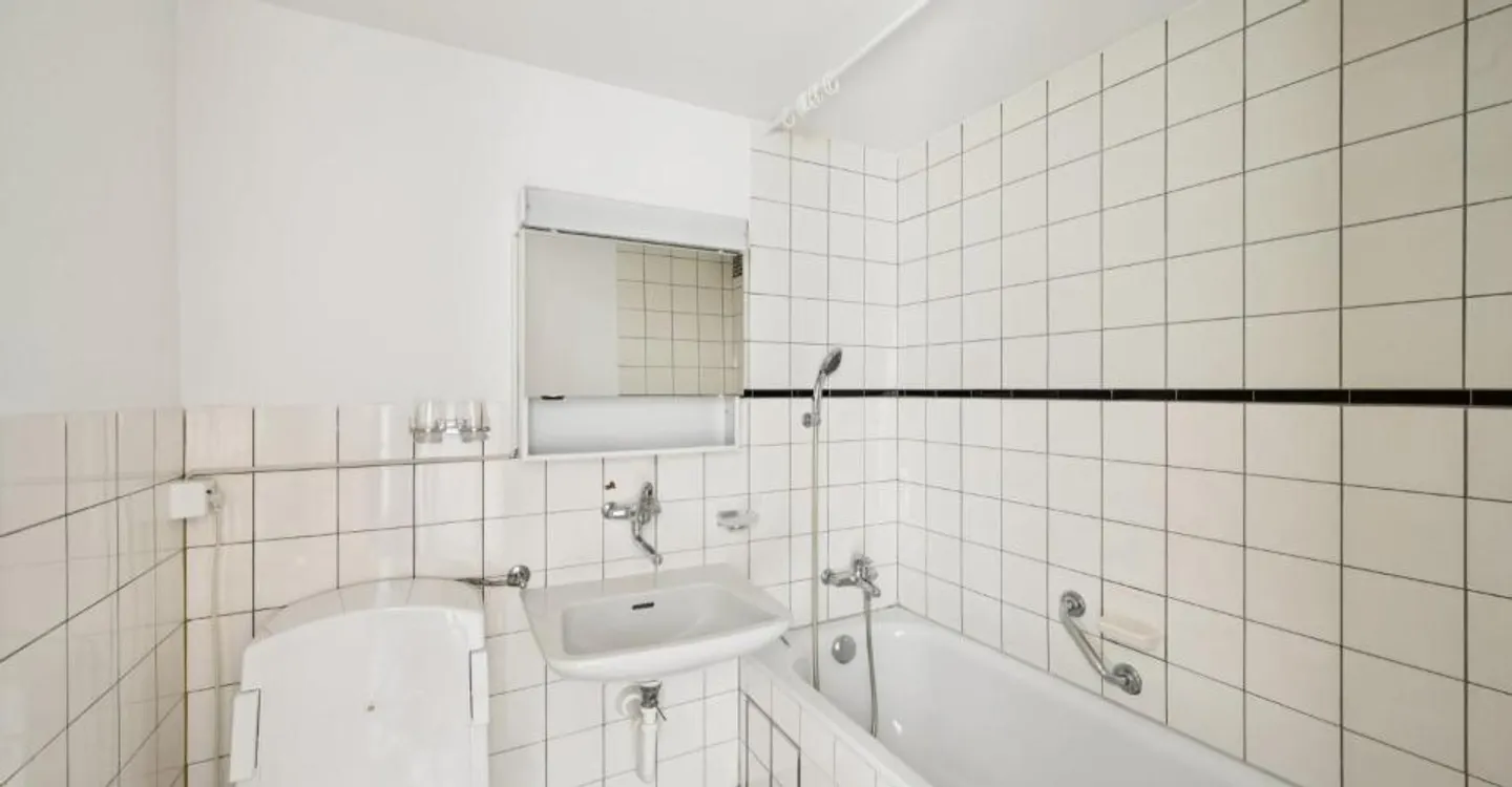 Living in a Central Location! - Photo 3 of 3