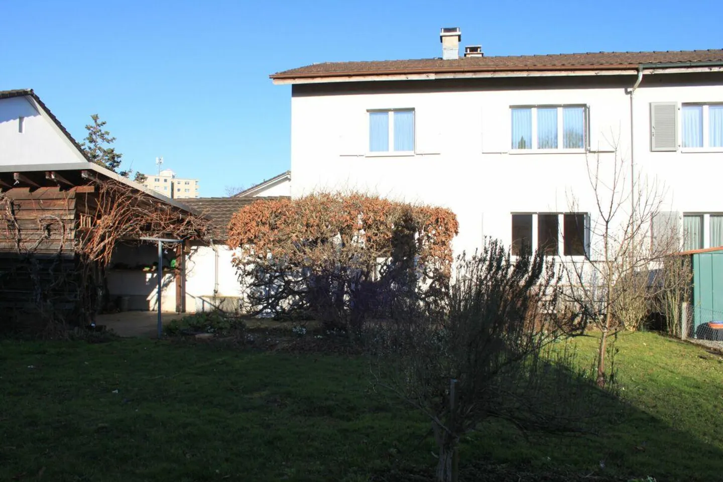 Charmantes Einfamilienhaus mit Garten - Foto 2 von 12