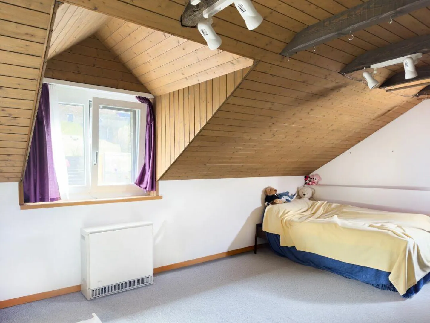 4.5-Room Semi-Detached Single-Family House on an Exceptionally Generous Plot of 948 m² - Photo 9 of 30