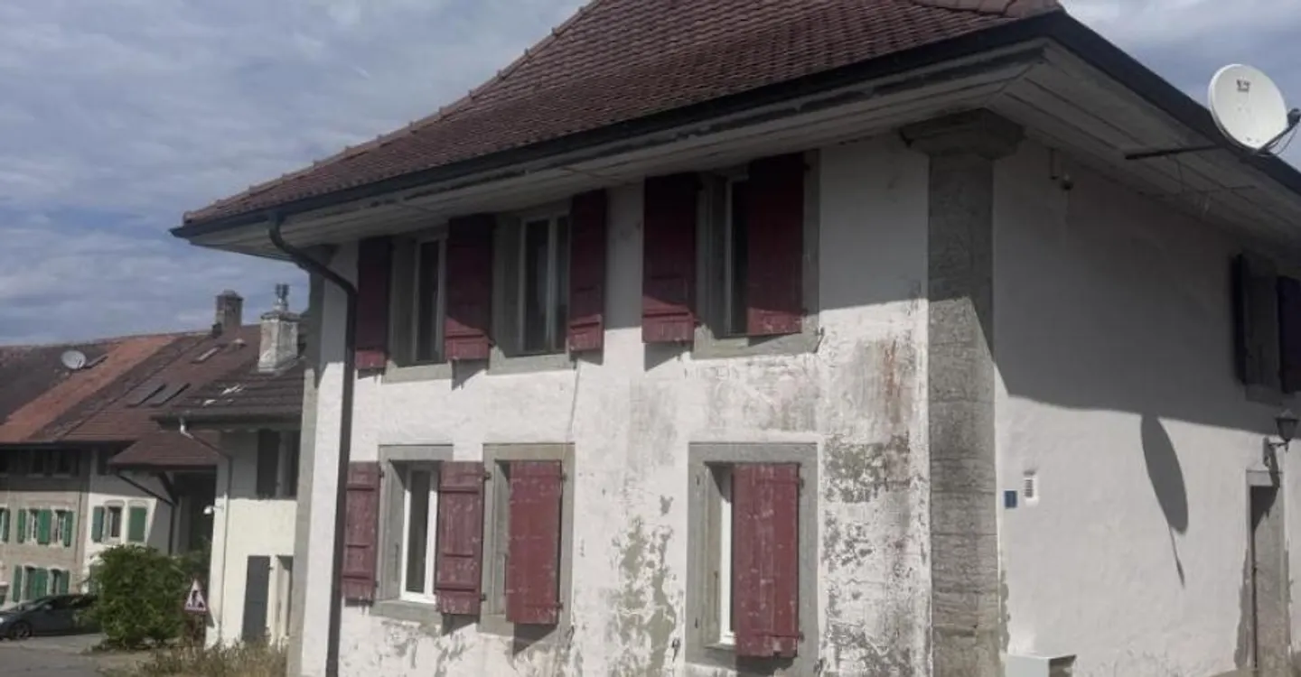 Maison de charme à rénover - Photo 1 sur 5