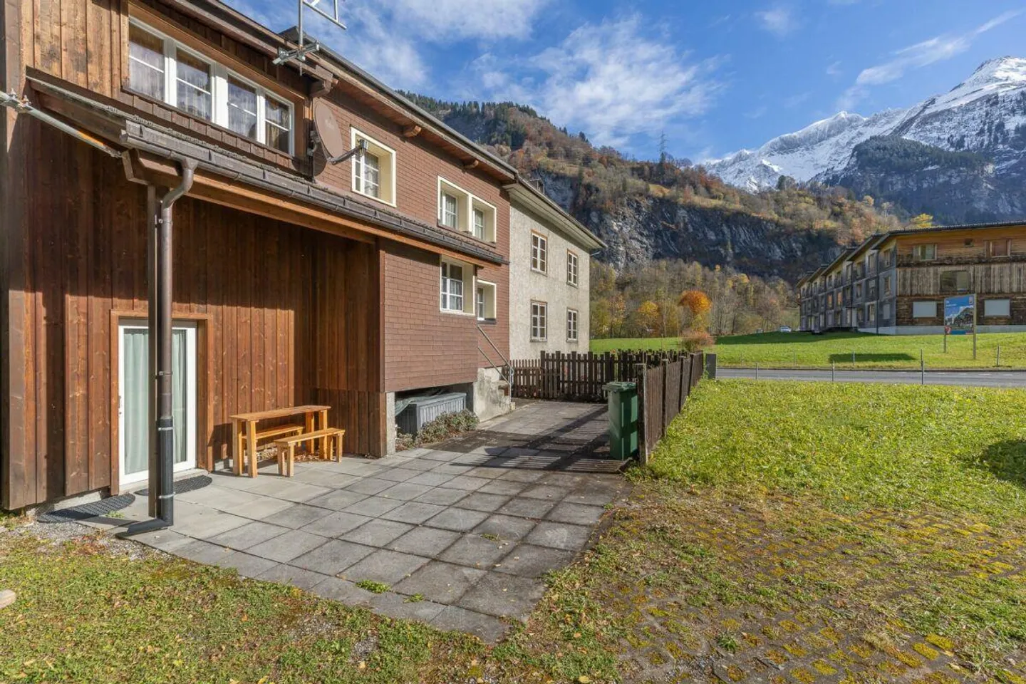 Maison jumelée de 6,5 pièces avec grande remise - Photo 9 sur 14