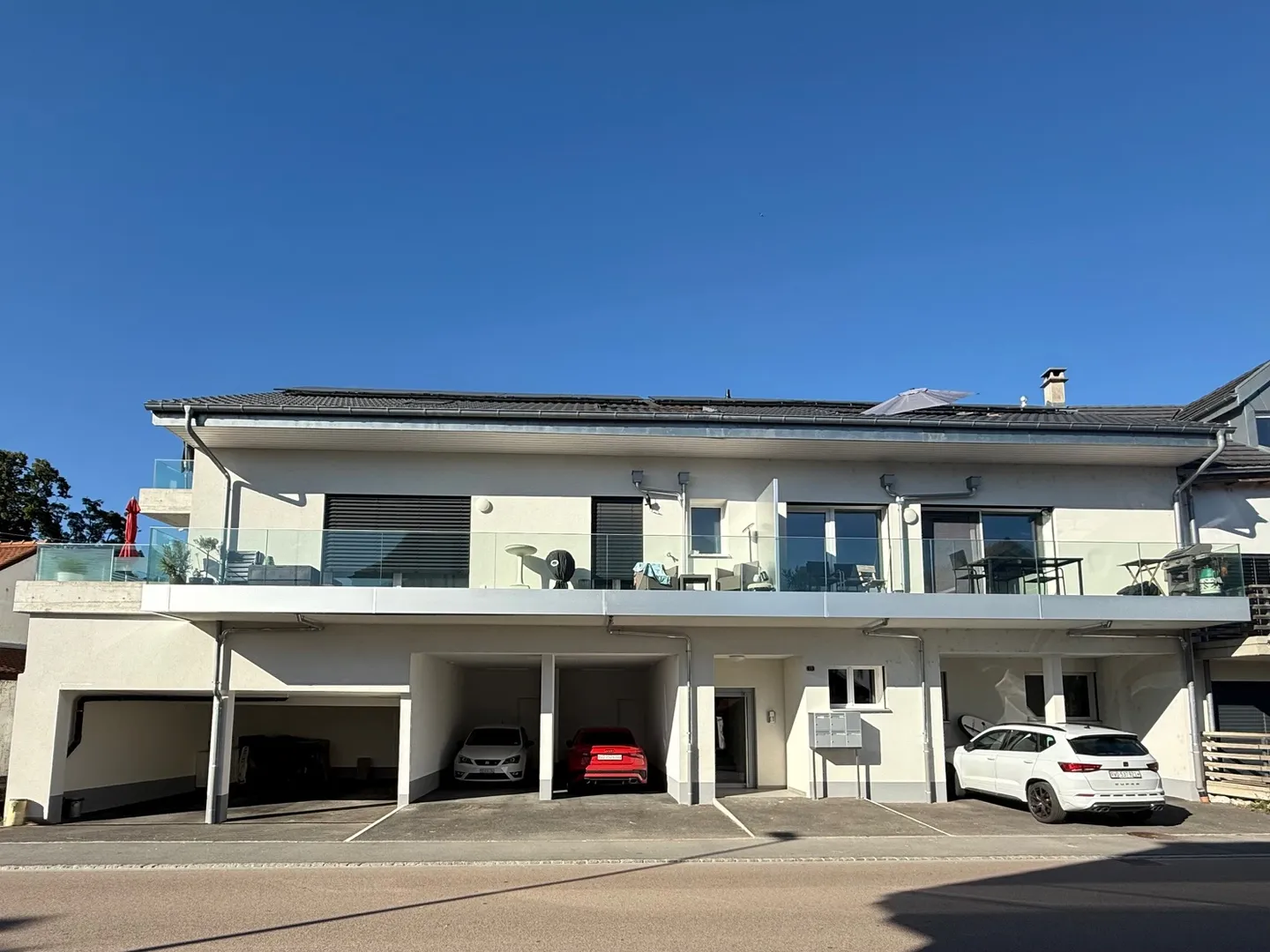 For Sale – Magnificent 4.5-Room Apartment on the Top Floor in Cudrefin - Photo 1 of 6