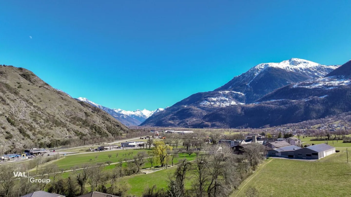 Appartement neuf confortable de 3,5 pièces avec beaucoup de lumière naturelle - Photo 7 sur 9