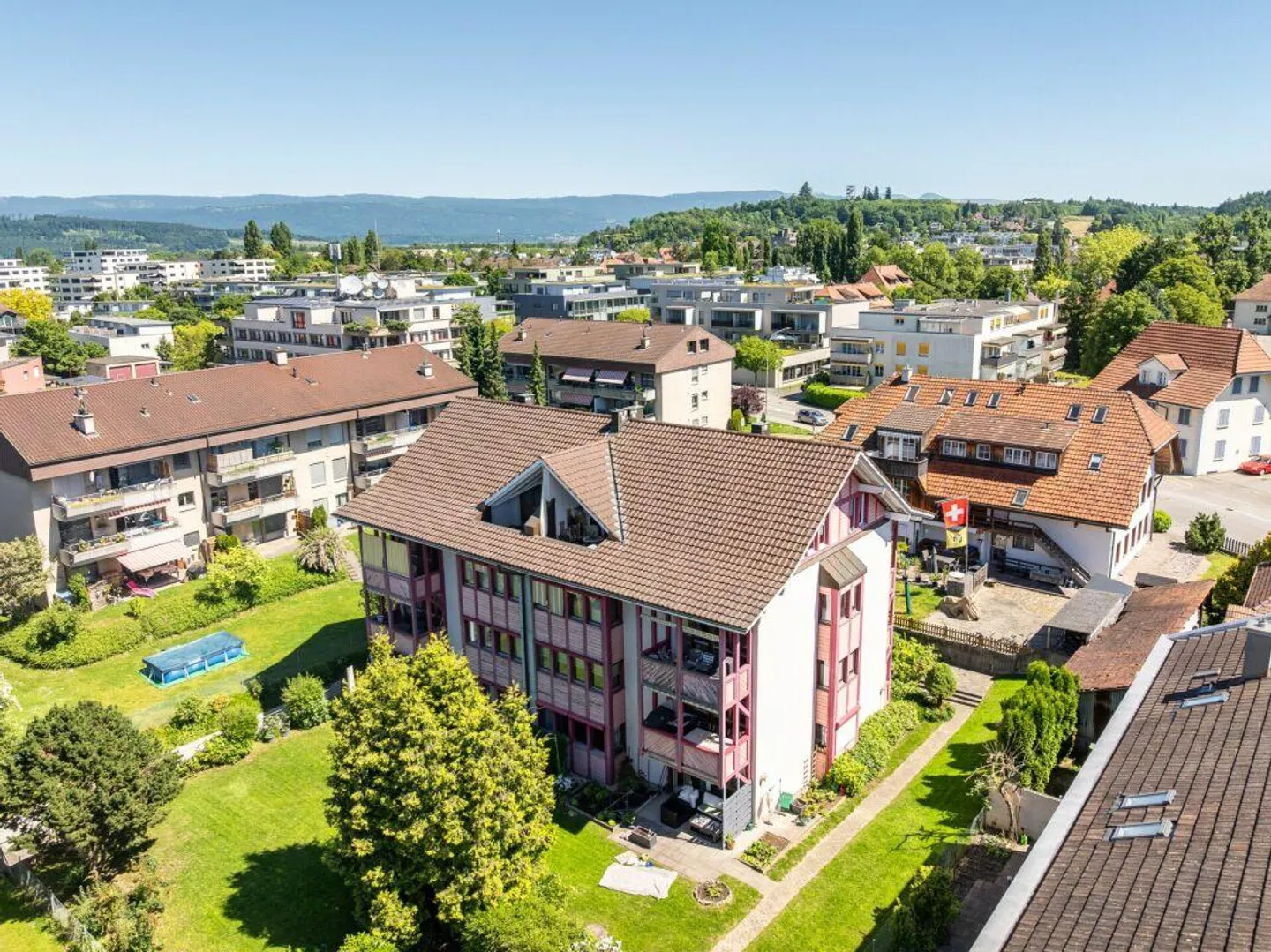 Condominium in a prime location - Photo 3 of 14