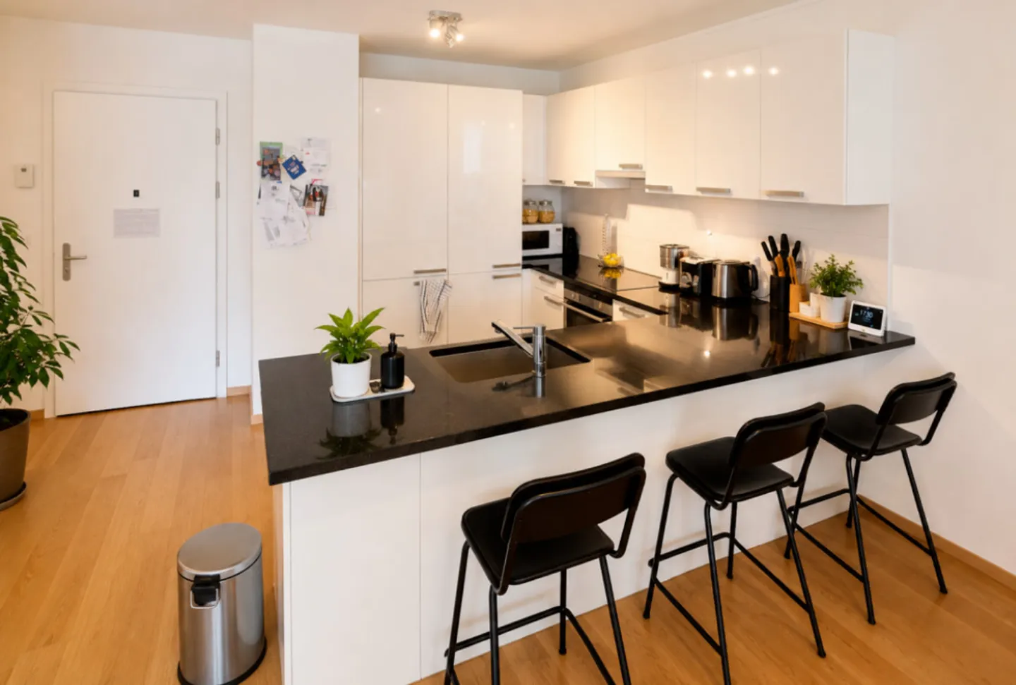 Magnificent 4.5-room apartment, spacious 120m2, in the heart of a sought-after neighborhood - Photo 2 of 9