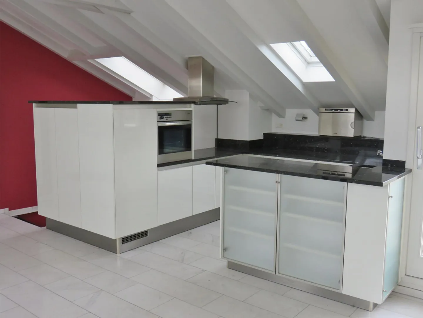 Appartement sous les toits charmant au cœur de Bâle - Photo 4 sur 11