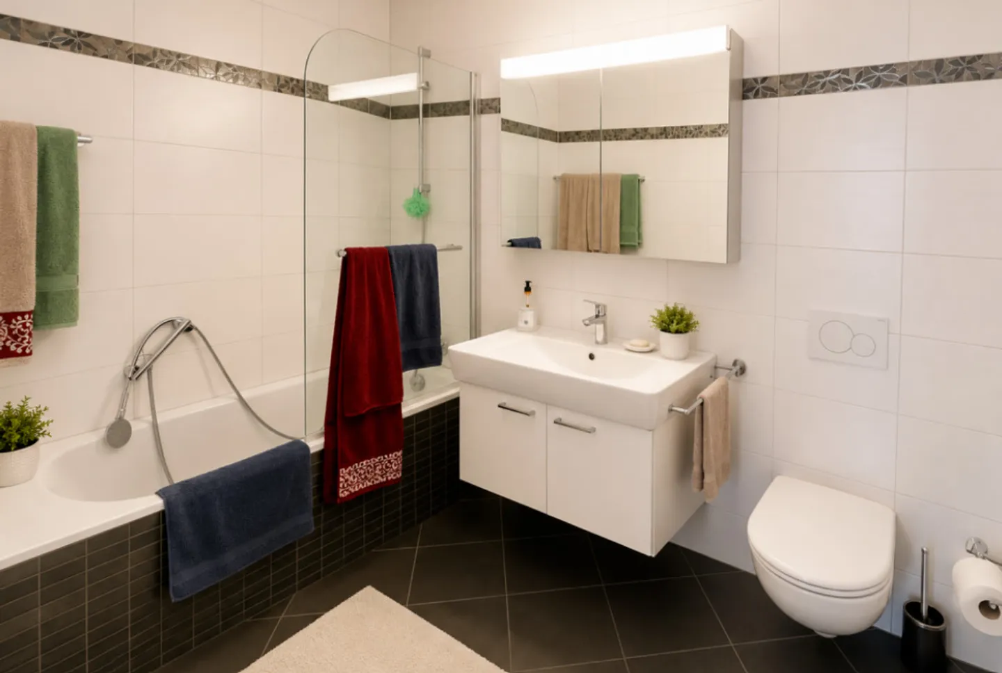 Magnificent 4.5-room apartment, spacious 120m2, in the heart of a sought-after neighborhood - Photo 7 of 9