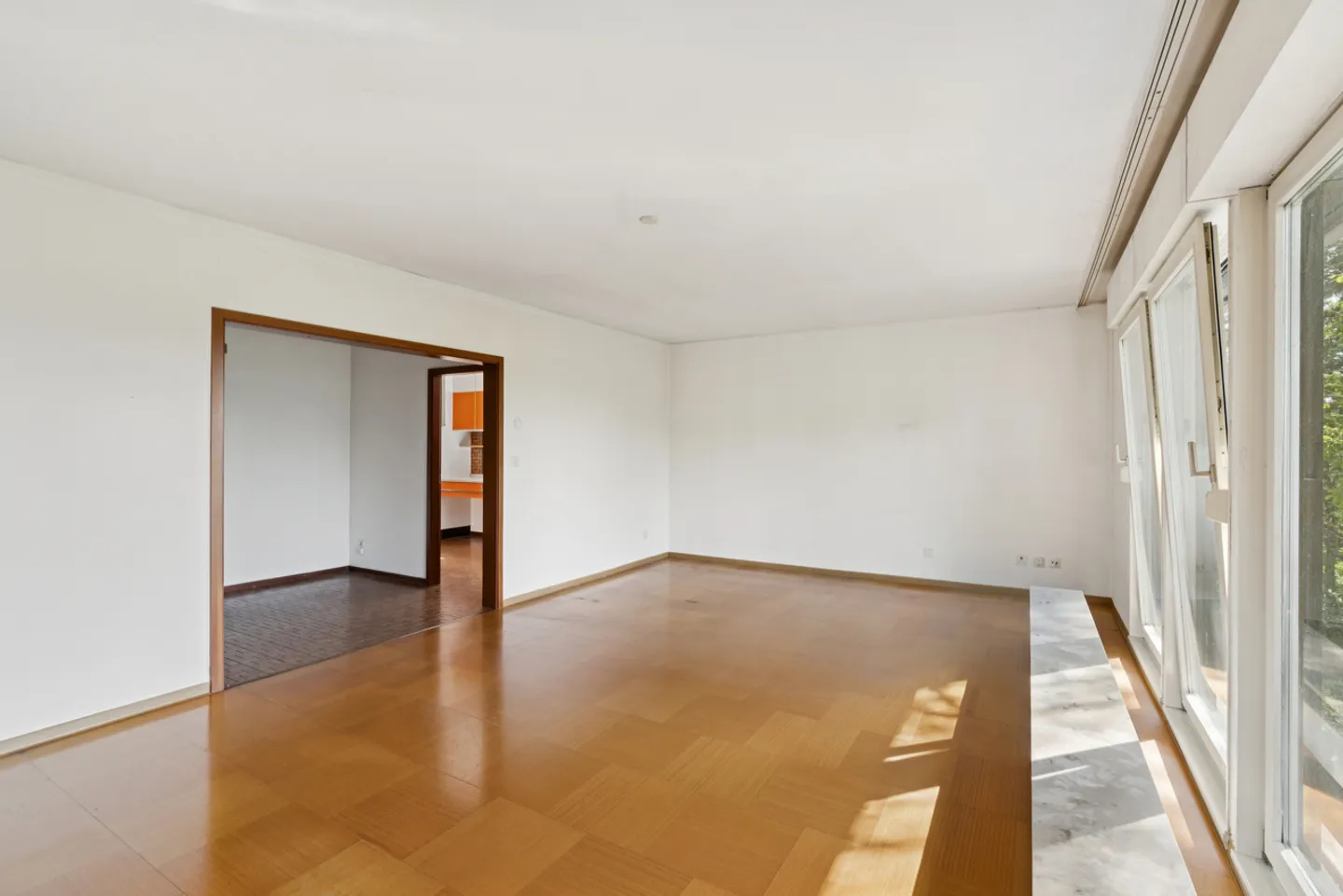 An exceptional property combining nature, forest, and urban proximity. - Photo 11 of 13