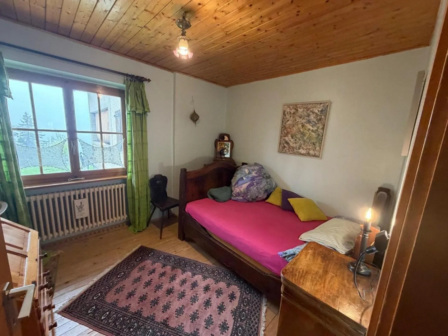 5 1/2-Room Apartment in a Very Quiet, Sunny Location with a View - Photo 6 of 33