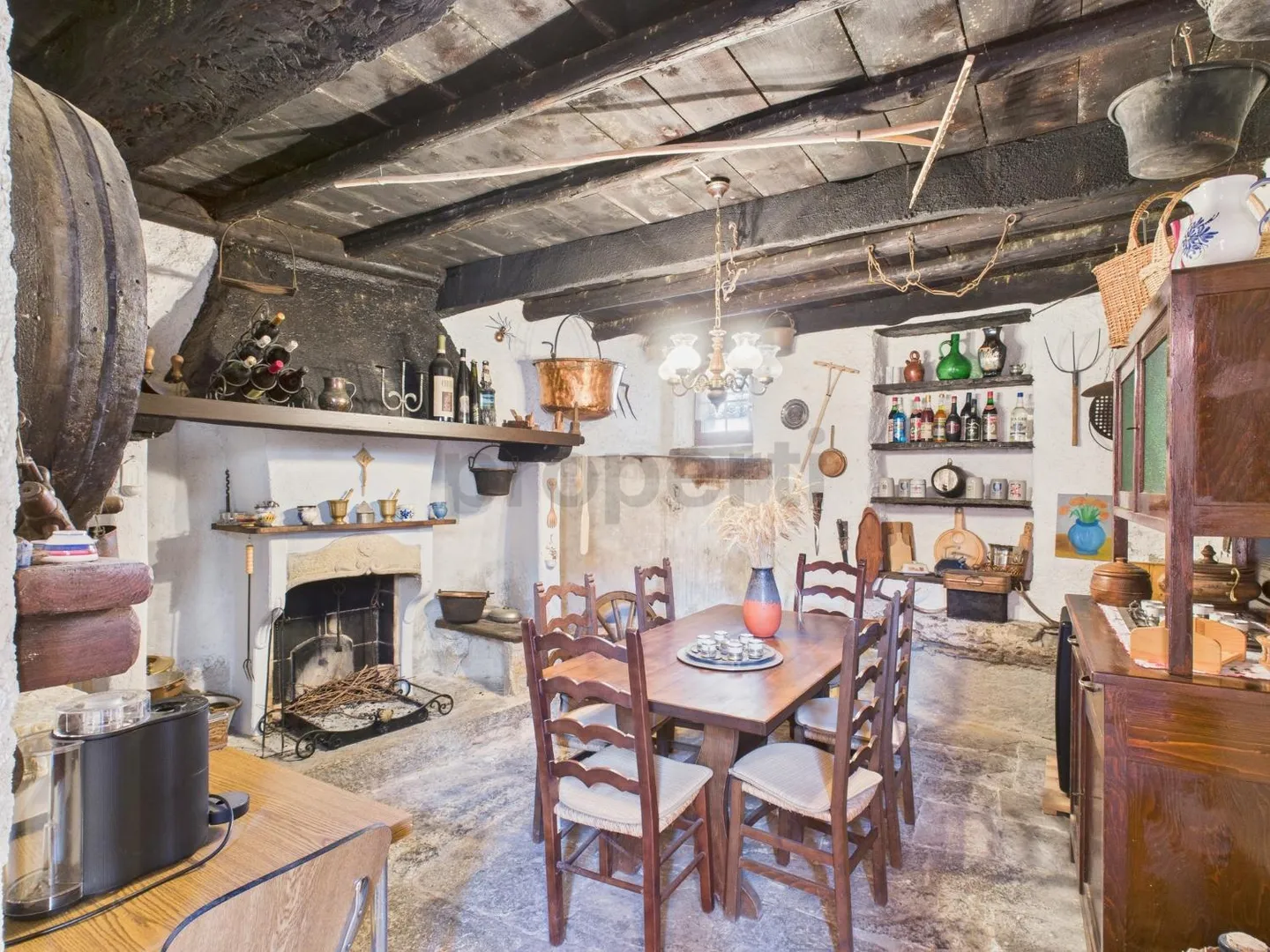 Elegant independent house with 3 rooms and balcony, Breggia - Photo 9 of 11