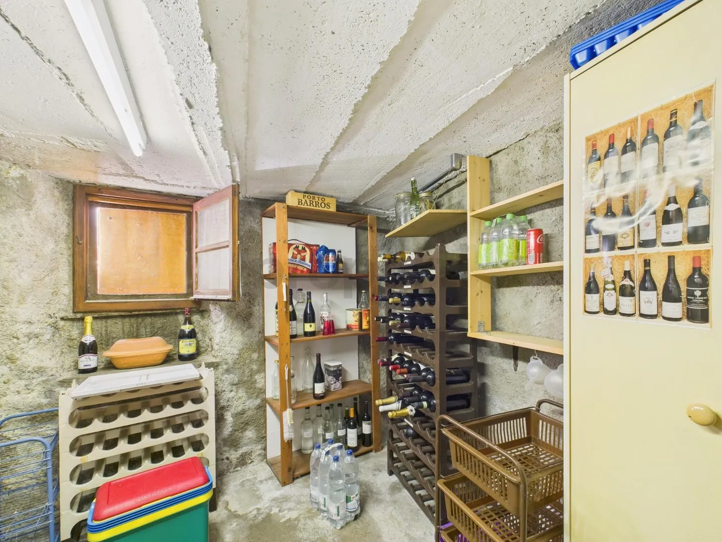 Elegant independent house with 3 rooms and balcony, Breggia - Photo 10 of 11