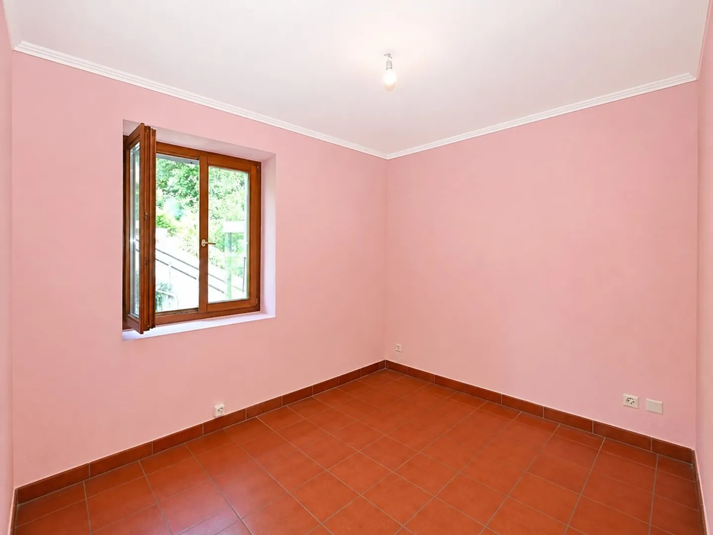 Elegante Appartamento con Vista Panoramica sul Lago e Monti - Photo 8 of 15