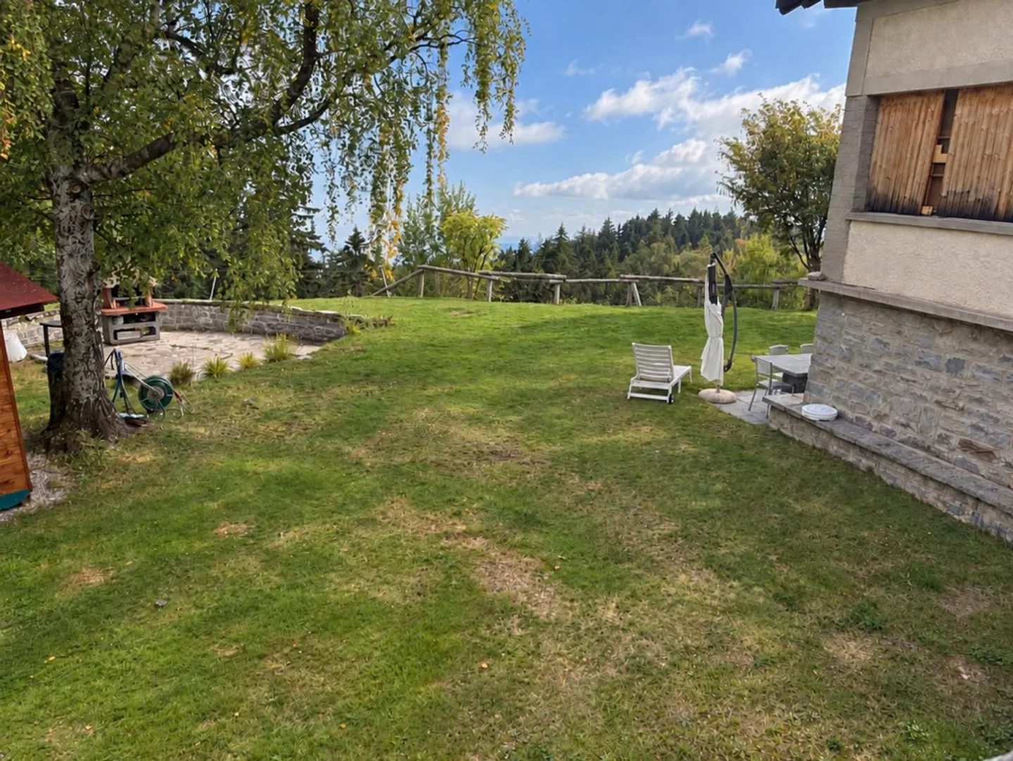 5 1/2-Room Apartment in a Very Quiet, Sunny Location with a View - Photo 21 of 33