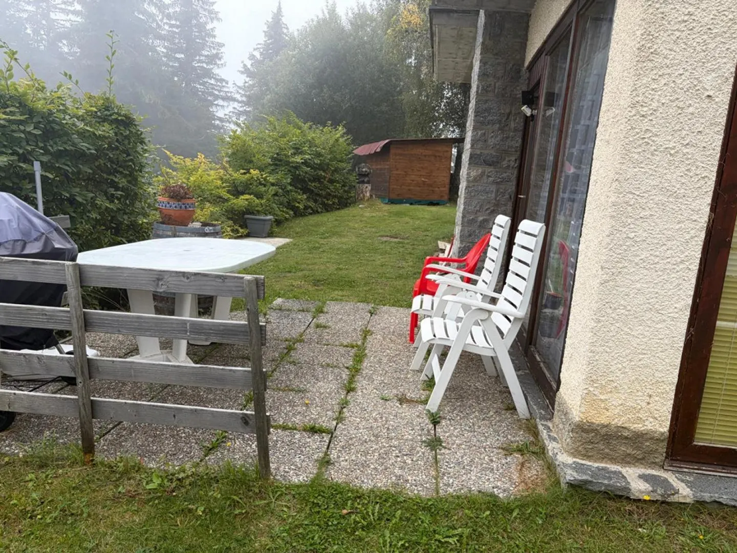 5 1/2-Room Apartment in a Very Quiet, Sunny Location with a View - Photo 25 of 33