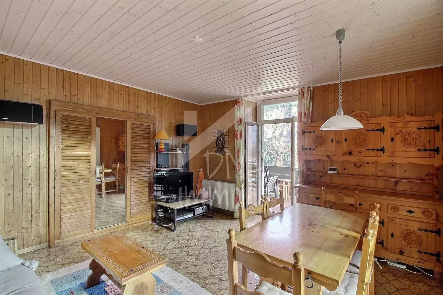 Renovierte 2,5-Zimmer-Wohnung, große Südterrasse - Foto 3 von 9