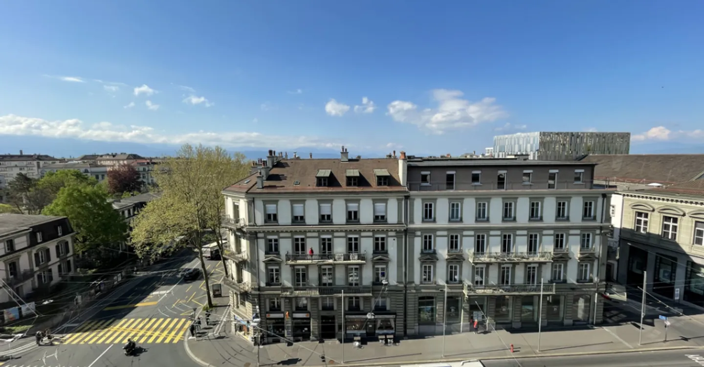 Bureau Lumineux en Emplacement Central - Photo 1 sur 6