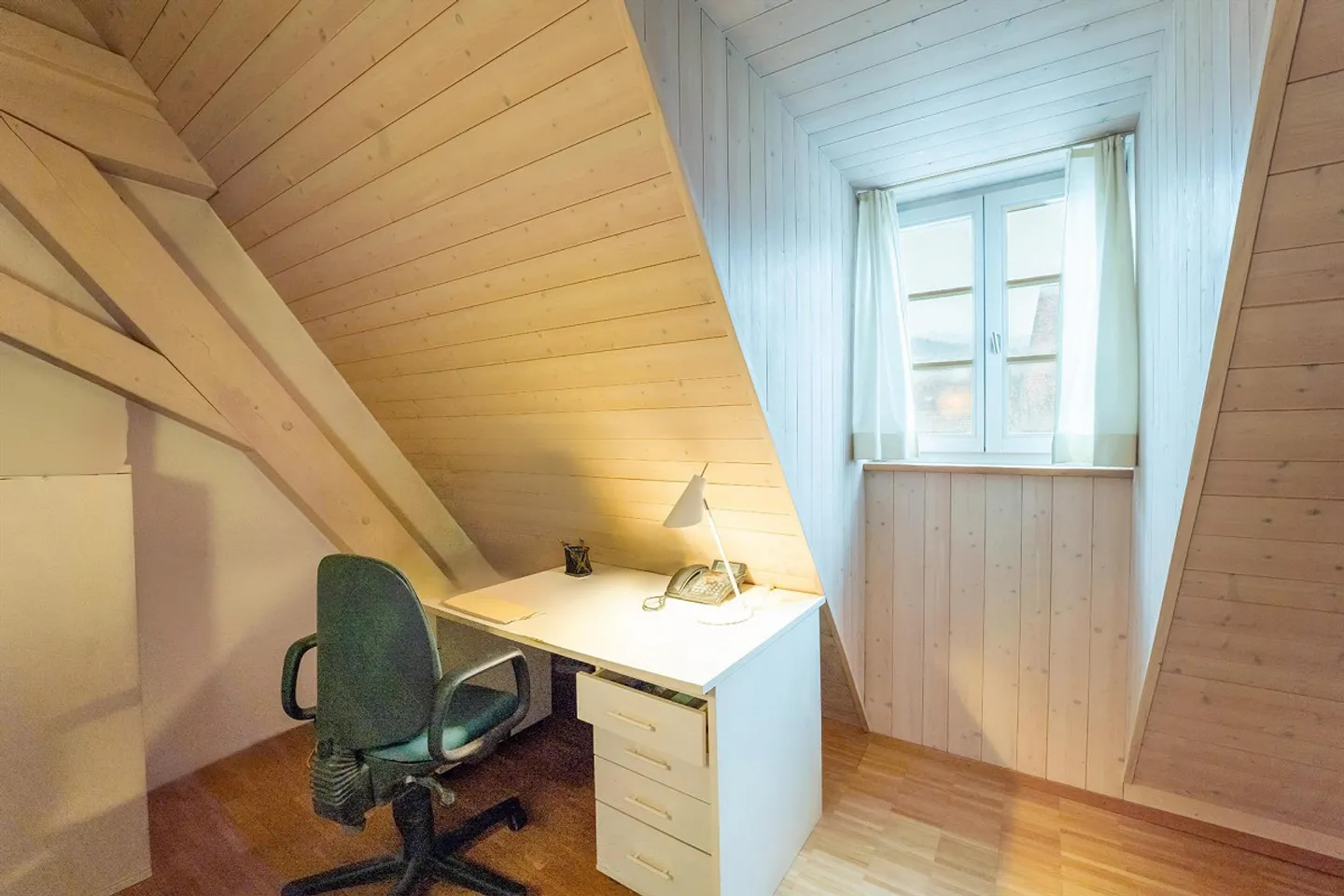 Charming Attic Apartment - Photo 5 of 13