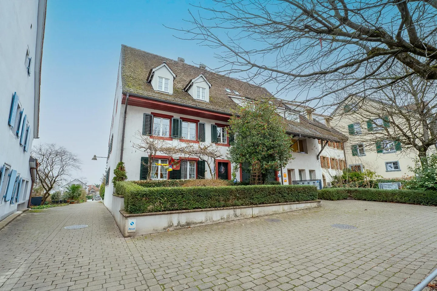 Charming Attic Apartment - Photo 12 of 13