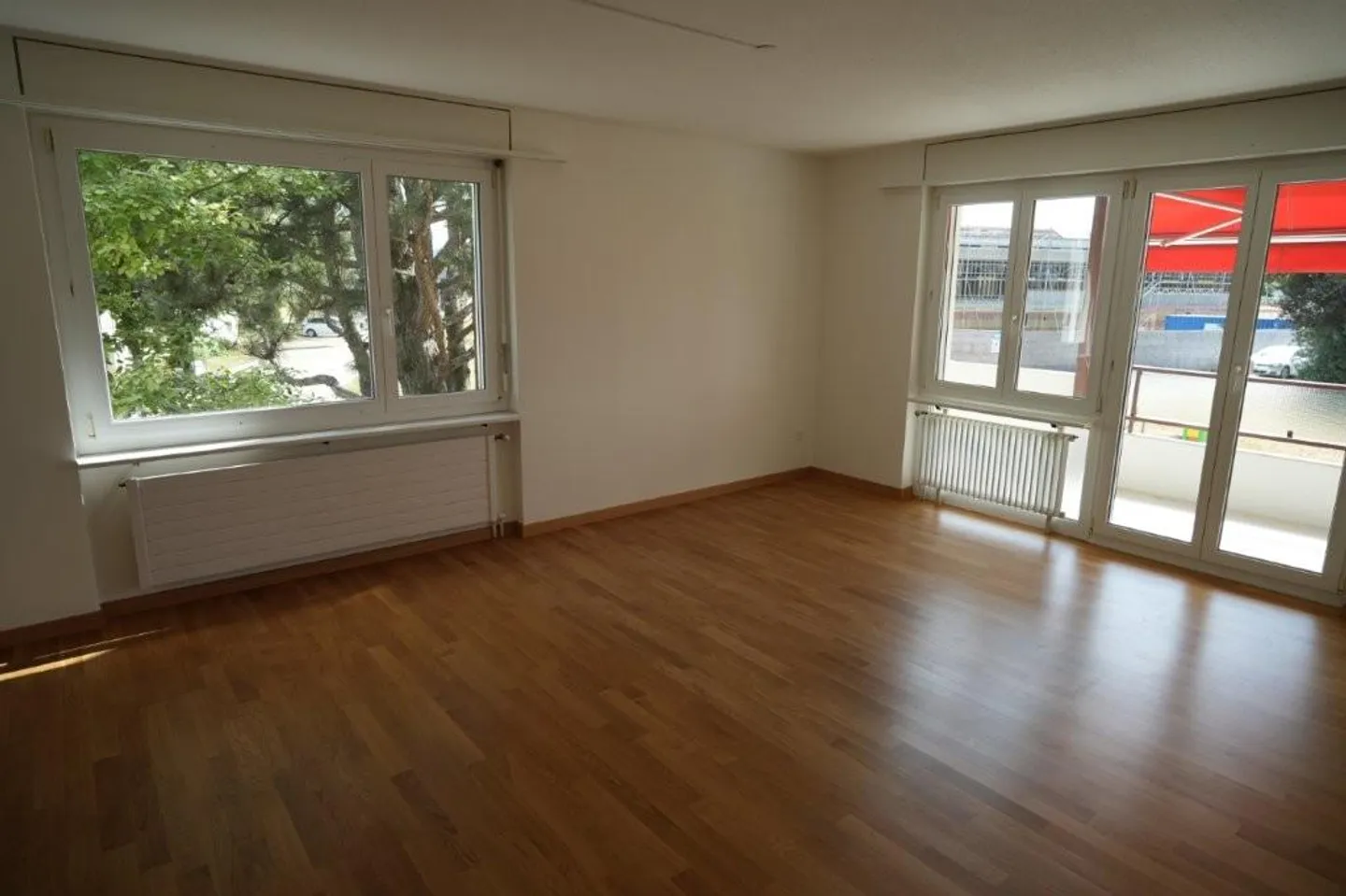 appartamento di 3 stanze situato centralmente a Kreuzacker... - Foto 2 di 12