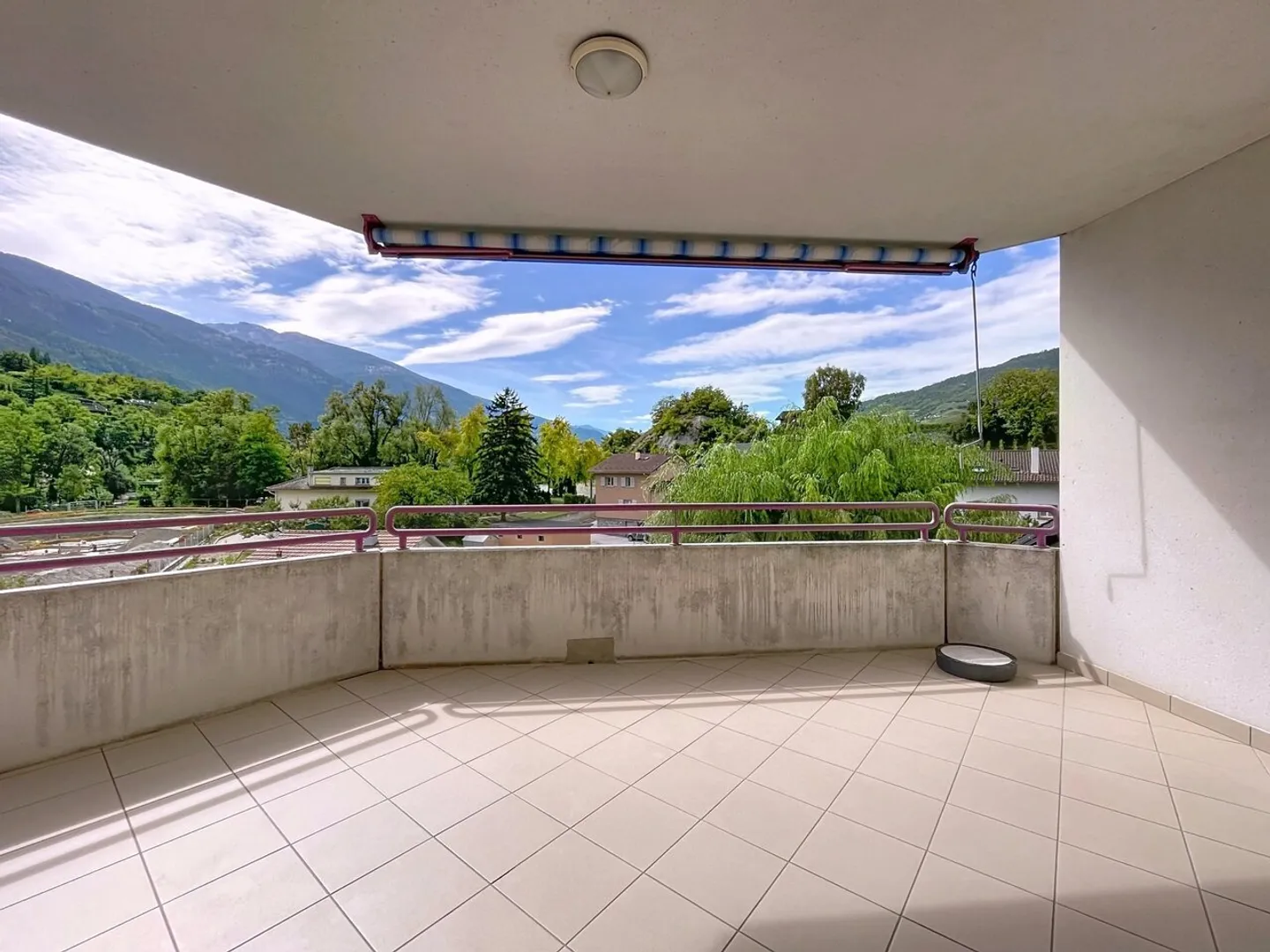 Exclusivity - Superb opportunity near the center - Photo 1 of 11