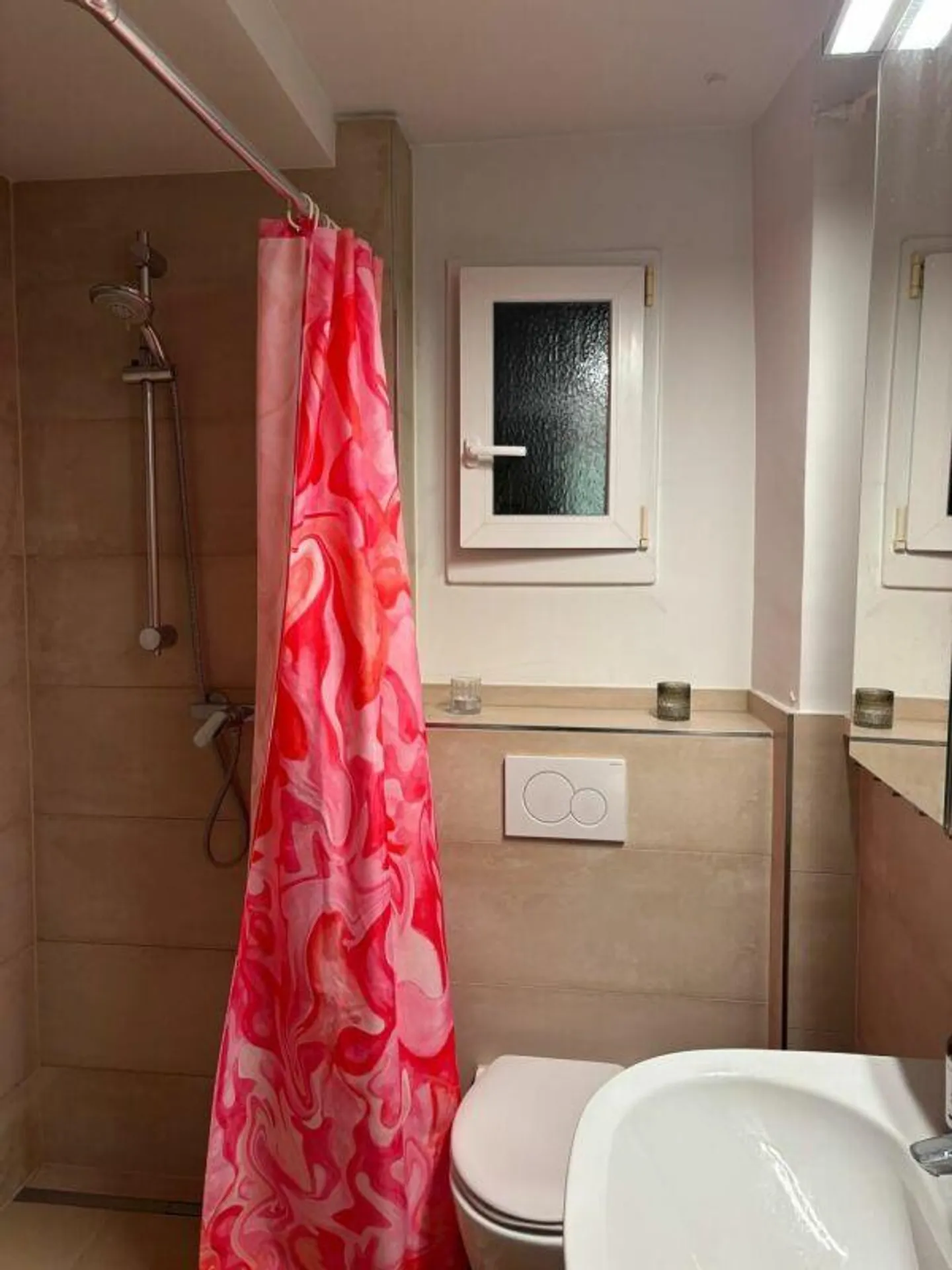 Befristete 4-Zimmer-Wohnung an bester Lage im Kreis 5 bis am 31.03.... - Foto 7 von 9