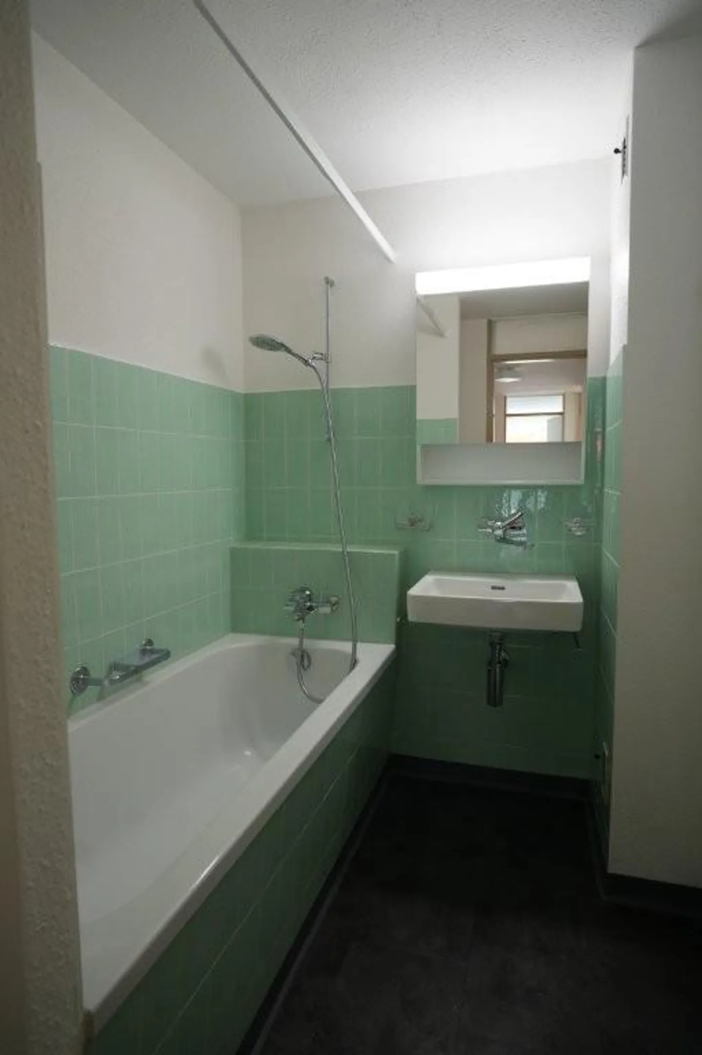 appartamento di 3 stanze situato centralmente a Kreuzacker... - Foto 7 di 12