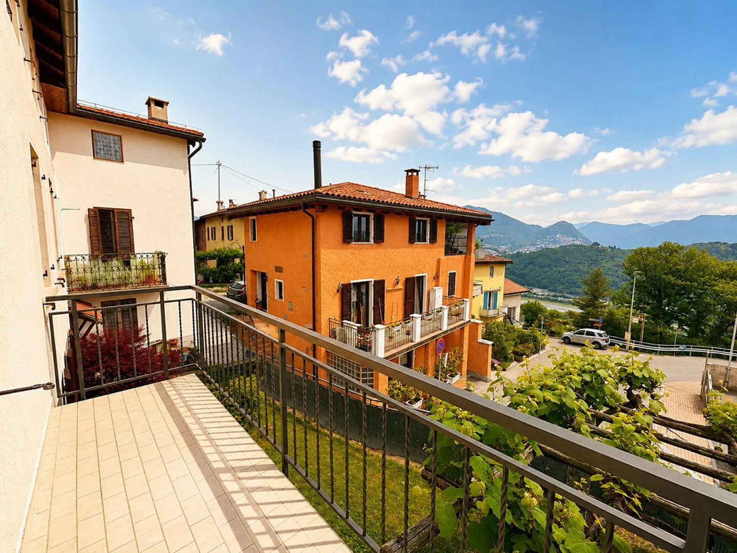 Charming single-family house with private garden in the village of Cimo-Bioggio - Photo 6 of 14