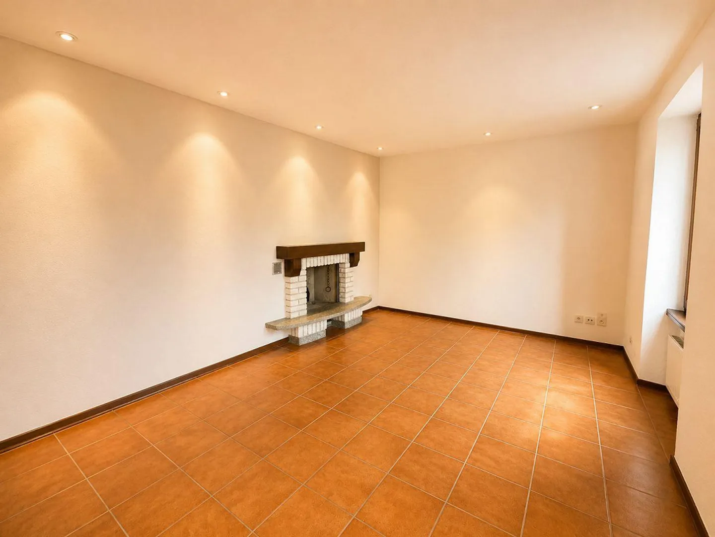 Charming single-family house with private garden in the village of Cimo-Bioggio - Photo 5 of 14