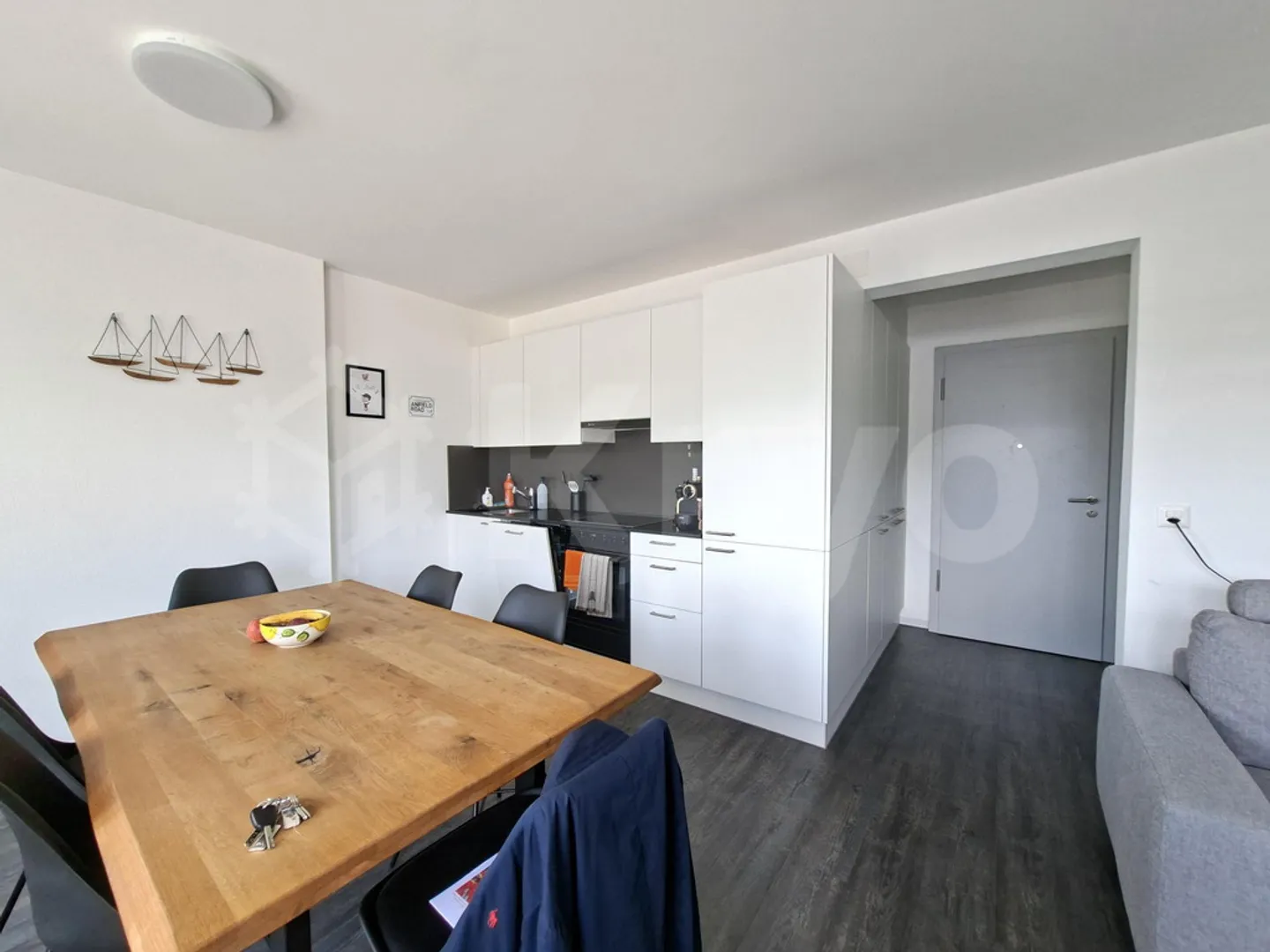 Superbo appartamento di 2 stanze con grande terrazza - Foto 2 di 4