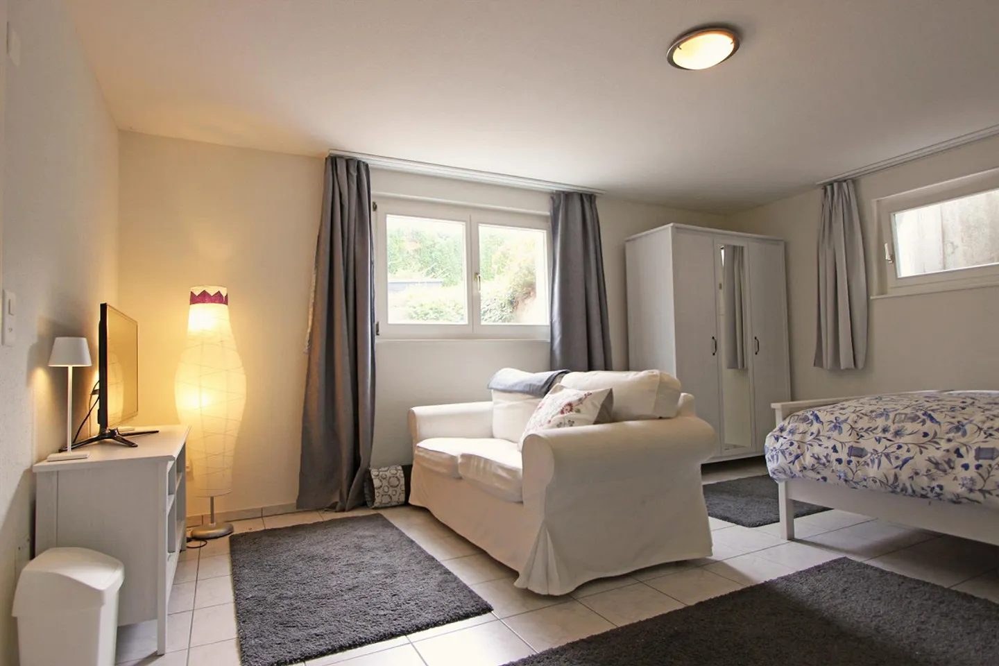 Semi-Detached Family House with Apartment - Photo 8 of 12