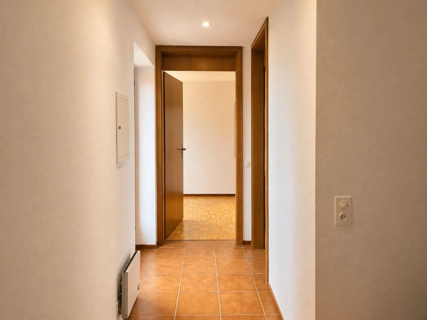 Charming single-family house with private garden in the village of Cimo-Bioggio - Photo 10 of 14