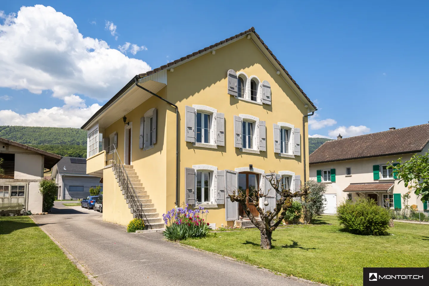 Champagne, in vendita, casa unifamiliare di 240 m2, terreno di 1137 m2 - Foto 2 di 9