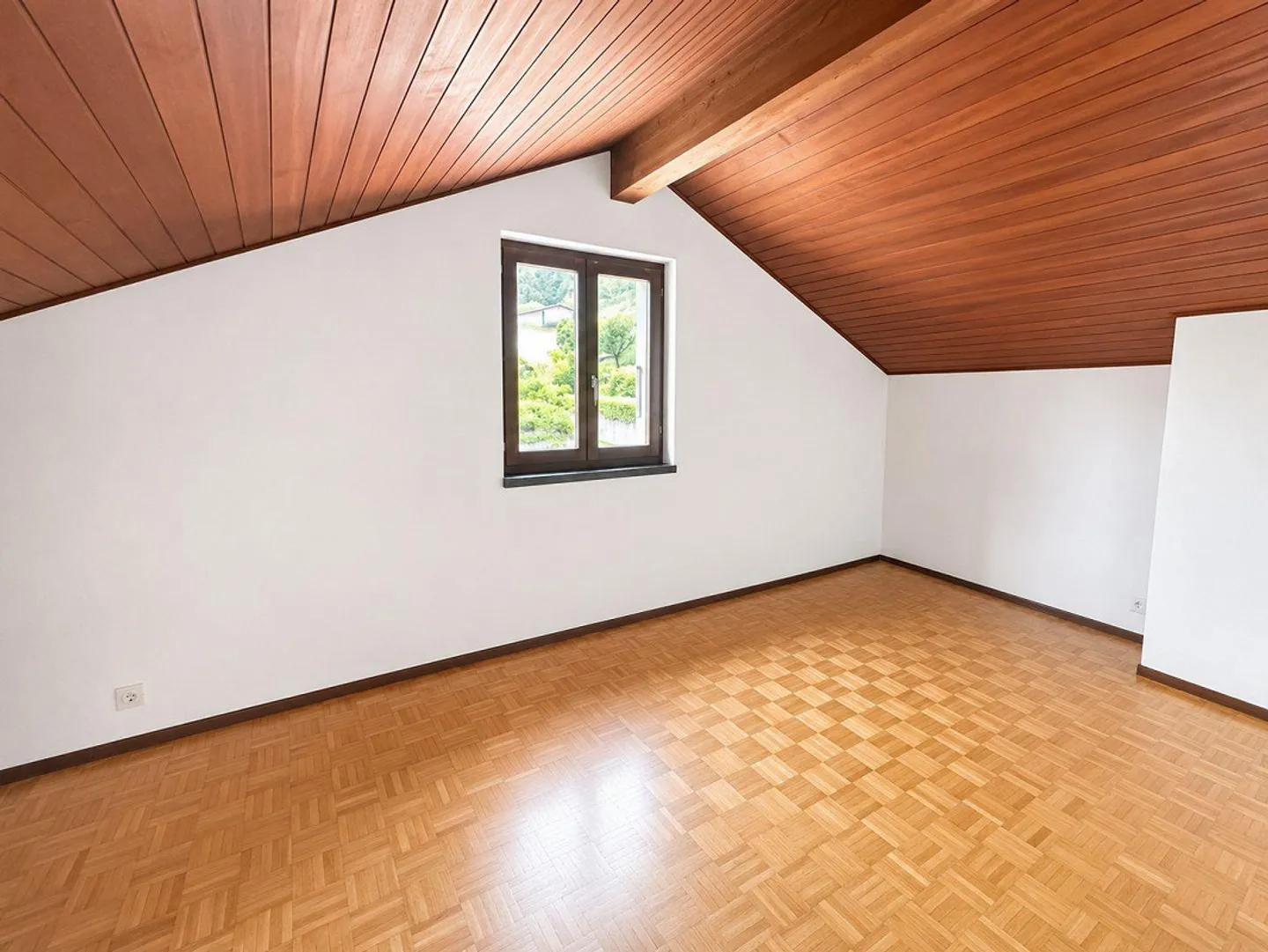 Charming single-family house with private garden in the village of Cimo-Bioggio - Photo 11 of 14