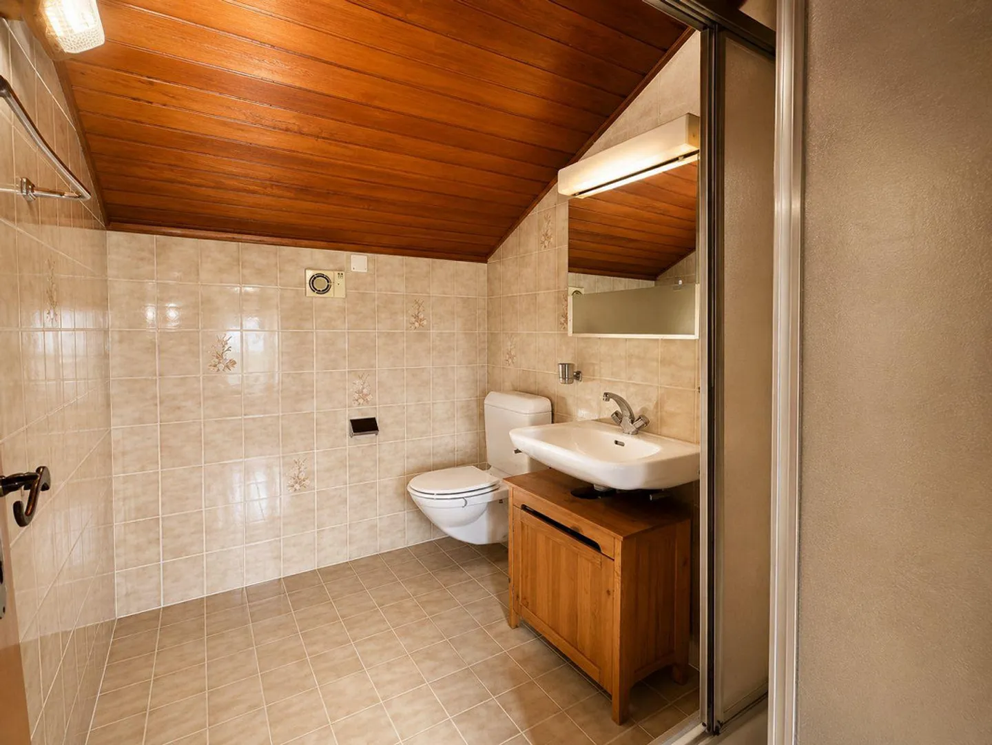 Charming single-family house with private garden in the village of Cimo-Bioggio - Photo 13 of 14